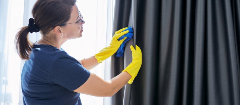 How to clean and maintain curtains from spot stains